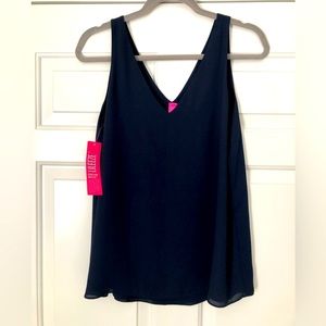 NWT Lilly Pulitzer Navy Florin Reversible Top!
